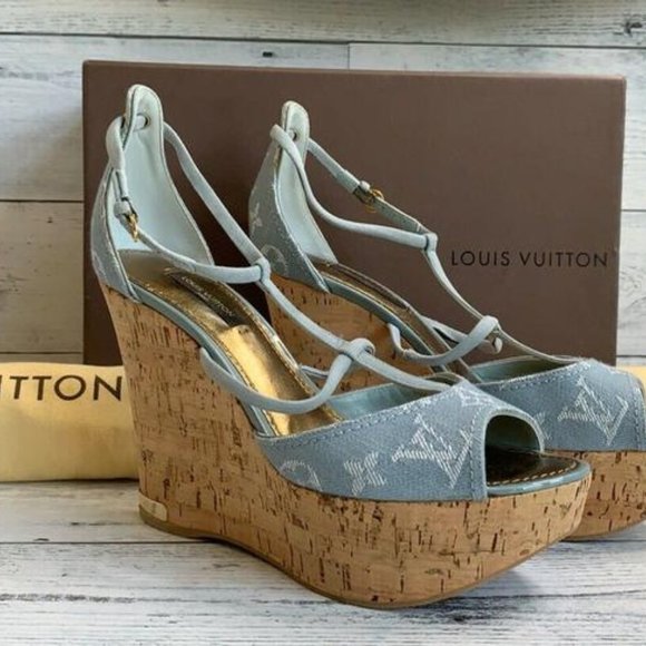 🛑SOLD🛑Authentic LOUIS VUITTON Denim Light Blue - Picture 4 of 12